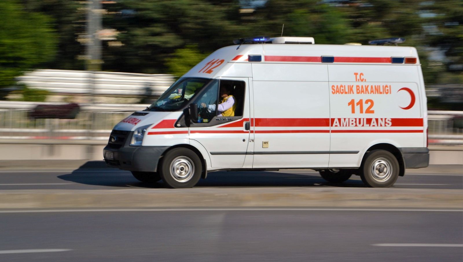 Rize’de park halindeki ambulansı kaçıran kişi Trabzon’da yakalandı